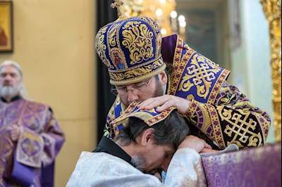 Митрополит Игнатий совершил Божественную литургию в Покровском соборе г. Саратова