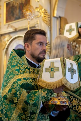 Митрополит Игнатий совершил Божественную литургию в Серафимовском храме г. Саратова