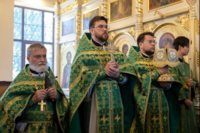Митрополит Игнатий совершил Божественную литургию в Серафимовском храме г. Саратова