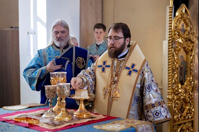Митрополит Игнатий совершил Божественную литургию в храме в честь Казанской иконы Божией Матери г.Саратова