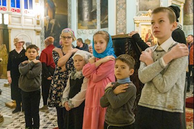 Митрополит Игнатий совершил Божественную литургию в Духосошественском соборе г. Саратова