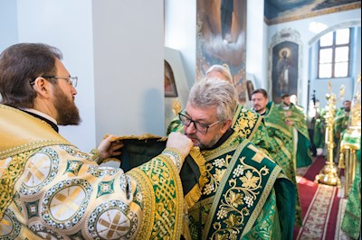 Митрополит Игнатий совершил Божественную литургию в Духосошественском соборе г. Саратова