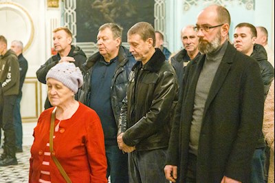 Митрополит Игнатий совершил Божественную литургию в Духосошественском соборе г. Саратова