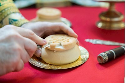 Митрополит Игнатий совершил Божественную литургию в Духосошественском соборе г. Саратова