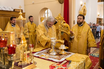Митрополит Игнатий совершил Божественную литургию в университетском храме святых равноапостольных Мефодия и Кирилла