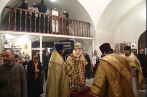 Божественная литургия в храме во имя святителя и чудотворца Николая на Елшанском кладбище г. Саратова