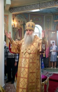 Божественная литургия в храме во имя Всех святых, в земле Российской просиявших, г.Саратова