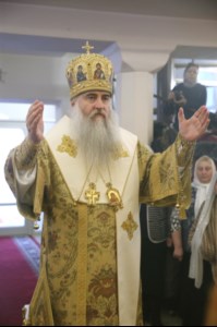 Божественная литургия в храме святителей Василия Великого, Григория Богослова, Иоанна Златоуста г.Саратова