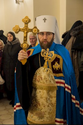 Митрополит Игнатий совершил Божественную литургию в соборном храме святителя Спиридона Тримифунтского г. Саратова