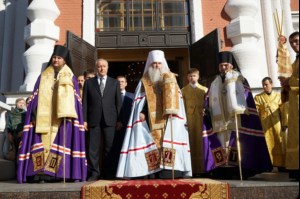 Встреча святых мощей святого равноапостольного князя Владимира и Всенощное бдение в храме в честь Покрова Пресвятой Богородицы г.Саратова