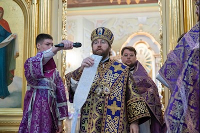 Митрополит Игнатий совершил Божественную литургию в Покровском соборе г. Саратова