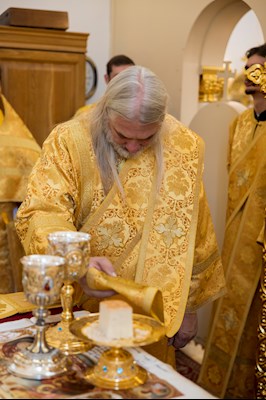 Митрополит Игнатий совершил Божественную литургию в университетском храме святых равноапостольных Мефодия и Кирилла
