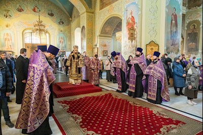 Митрополит Игнатий совершил всенощное бдение в Покровском соборе г. Саратова