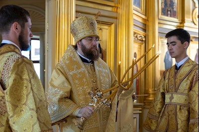 Митрополит Игнатий совершил Божественную литургию в храме апостола и евангелиста Иоанна Богослова при СПДС