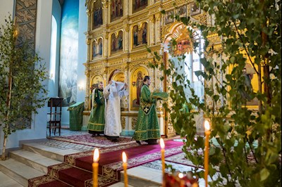 Митрополит Игнатий совершил Божественную литургию в Духосошественском соборе г. Саратова