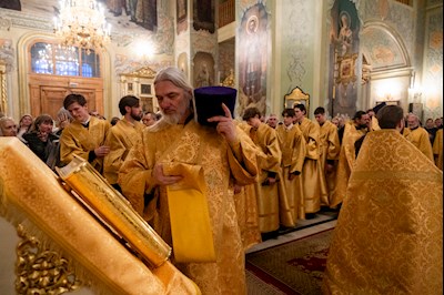 Митрополит Игнатий совершил всенощное бдение в Покровском соборе г. Саратова