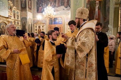 Митрополит Игнатий совершил всенощное бдение в Покровском соборе г. Саратова