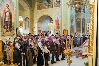 Митрополит Игнатий совершил всенощное бдение в Покровском соборе г. Саратова