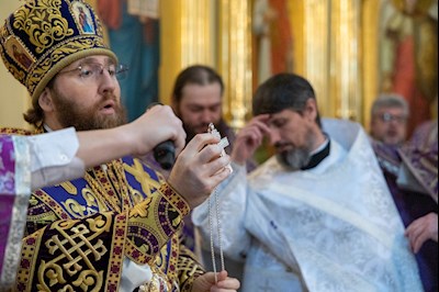 Митрополит Игнатий совершил Божественную литургию в Покровском соборе г. Саратова