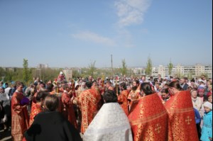 Митрополит Лонгин возглавил Литургию с сурдопереводом