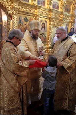 Митрополит Игнатий совершил Божественную литургию в Свято-Троицком кафедральном соборе г. Саратова
