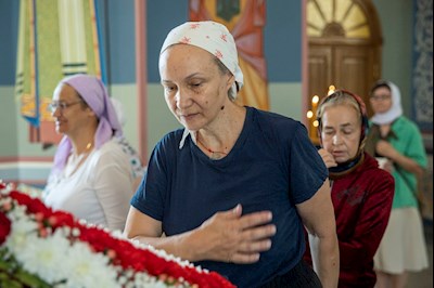 Митрополит Игнатий совершил Божественную литургию в Свято-Никольском мужском монастыре г. Саратова