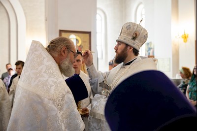 Митрополит Игнатий совершил всенощное бдение в храме в честь Нерукотворного Образа Спасителя г. Саратова
