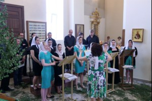 Божественная литургия и Великая вечерня в Свято-Троицком соборе Вольска