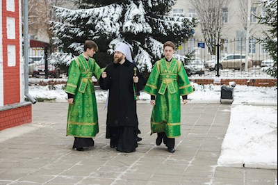 Архиереи Саратовской митрополии совершили Божественную литургию в соборном храме святого благоверного князя Александра Невского г. Ртищево