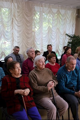 Женсовет епархии поздравил с Пасхой подопечных Центра социального обслуживания