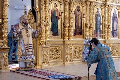 Митрополит Игнатий совершил Божественную литургию в храме в честь Казанской иконы Божией Матери г.Саратова