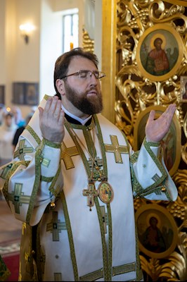 Митрополит Игнатий совершил Божественную литургию в Серафимовском храме г. Саратова