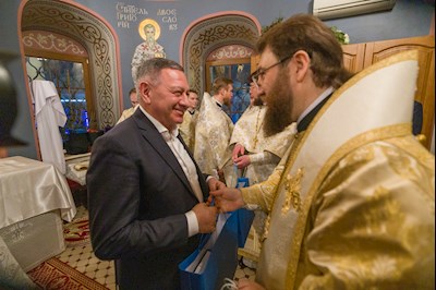 Митрополит Игнатий совершил ночное рождественское богослужение