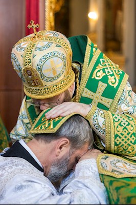 Митрополит Игнатий совершил Божественную литургию в Духосошественском соборе г. Саратова