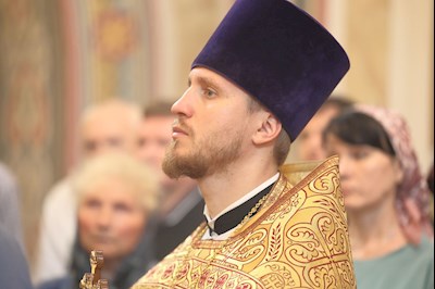 Митрополит Игнатий совершил Божественную литургию в Свято-Троицком кафедральном соборе г. Саратова