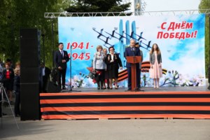 Митрополит Лонгин принял участие в торжественных мероприятиях в парке Победы на Соколовой горе