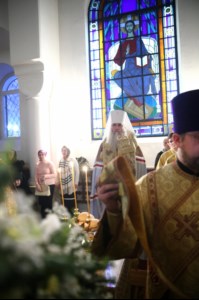 Всенощное бдение на Архиерейском подворье — в храме в честь иконы Божией Матери «Утоли моя печали» г. Саратова