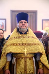 Божественная литургия в храме святителей Василия Великого, Григория Богослова, Иоанна Златоуста г.Саратова