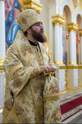 Митрополит Игнатий совершил Божественную литургию в соборном храме святителя Спиридона Тримифунтского г. Саратова