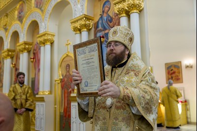 Митрополит Игнатий совершил Божественную литургию в соборном храме святителя Спиридона Тримифунтского г. Саратова