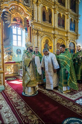 Митрополит Игнатий совершил Божественную литургию в Духосошественском соборе г. Саратова