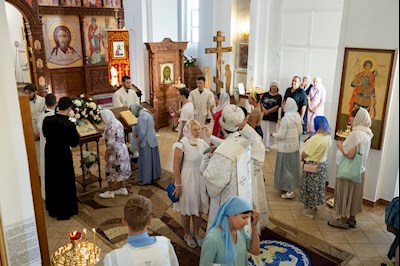 Митрополит Игнатий совершил всенощное бдение в храме в честь Нерукотворного Образа Спасителя г. Саратова