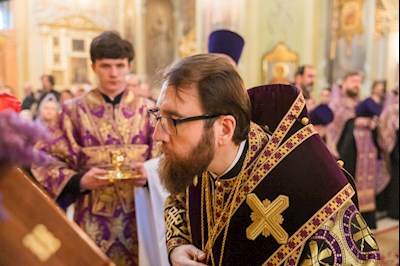 Митрополит Игнатий совершил всенощное бдение в Покровском соборе г. Саратова