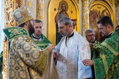 Митрополит Игнатий совершил Божественную литургию в Духосошественском соборе г. Саратова