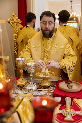 Митрополит Игнатий совершил Божественную литургию в университетском храме святых равноапостольных Мефодия и Кирилла