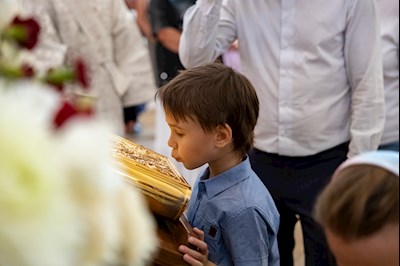Митрополит Игнатий совершил всенощное бдение в храме в честь Нерукотворного Образа Спасителя г. Саратова