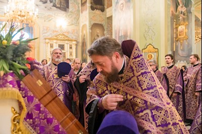 Митрополит Игнатий совершил всенощное бдение в Покровском соборе г. Саратова