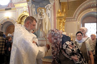 Митрополит Игнатий совершил Божественную литургию в Свято-Троицком кафедральном соборе г. Саратова