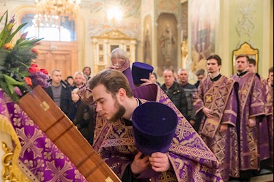 Митрополит Игнатий совершил всенощное бдение в Покровском соборе г. Саратова