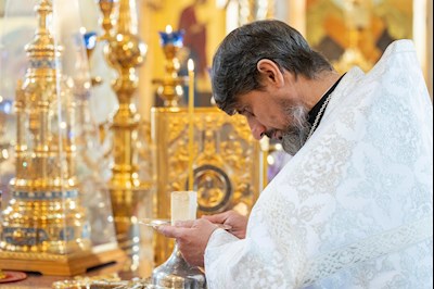 Митрополит Игнатий совершил Божественную литургию в Покровском соборе г. Саратова